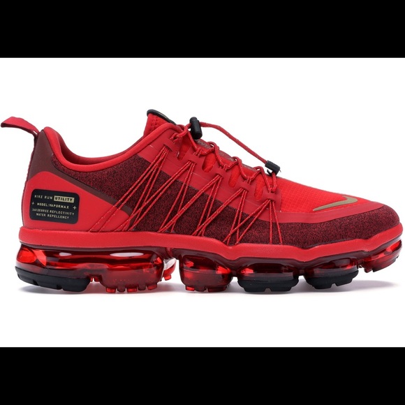 vapormax random on feet